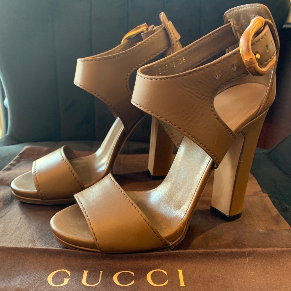 Gucci leather sandals size 36